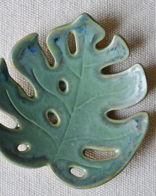Farfuriuță din ceramică, model frunză Monstera