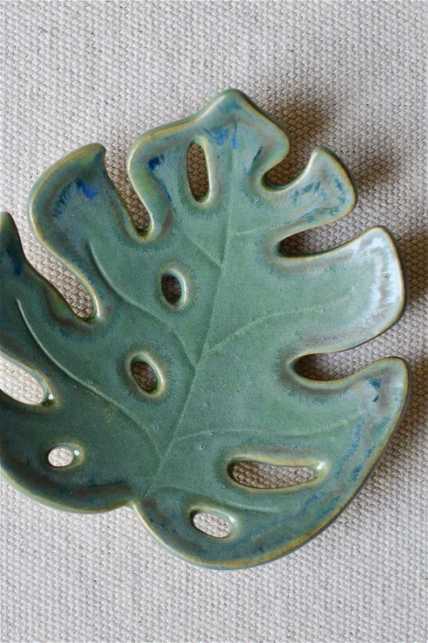 Farfuriuță din ceramică, model frunză Monstera