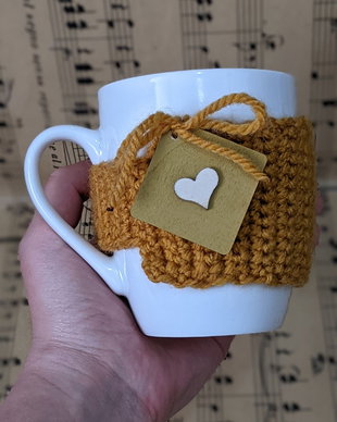 Cana + husa crosetata + eticheta de lemn personalizabila