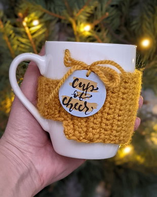 Cana + husa crosetata + eticheta de lemn personalizabila