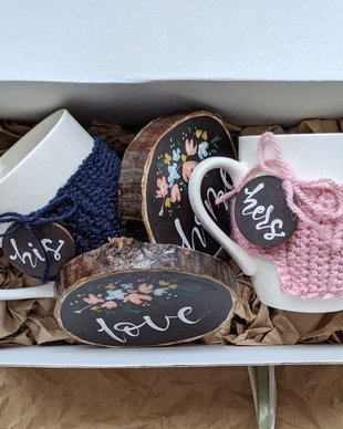 COUPLE GIFT BOX