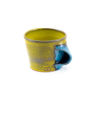 Cana handmade de luat in brate. Hug Mug Yellow/Blue