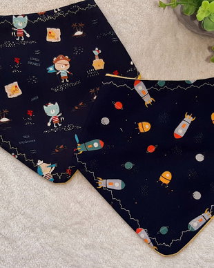 Set 2 bavete handmade Pirati si Navete Spatiale