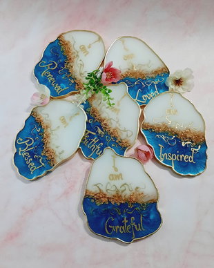 I am - White and Blue - 6 pieces Resin Coasters