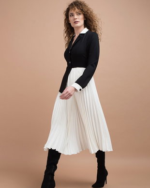 Rochie din jerse negru si fusta plisata alba