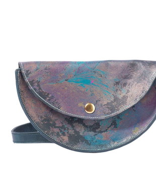 Borseta Half Moon din Piele, "Liatris"