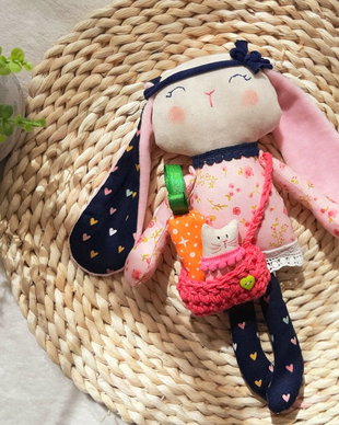 Papusa iepuras - 26 cm , cu accesorii