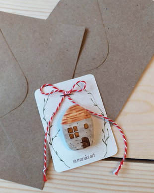 Martisor tip brosa casuta