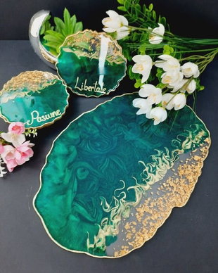 Emerald - Oval Platter and 4 Resin Coasters