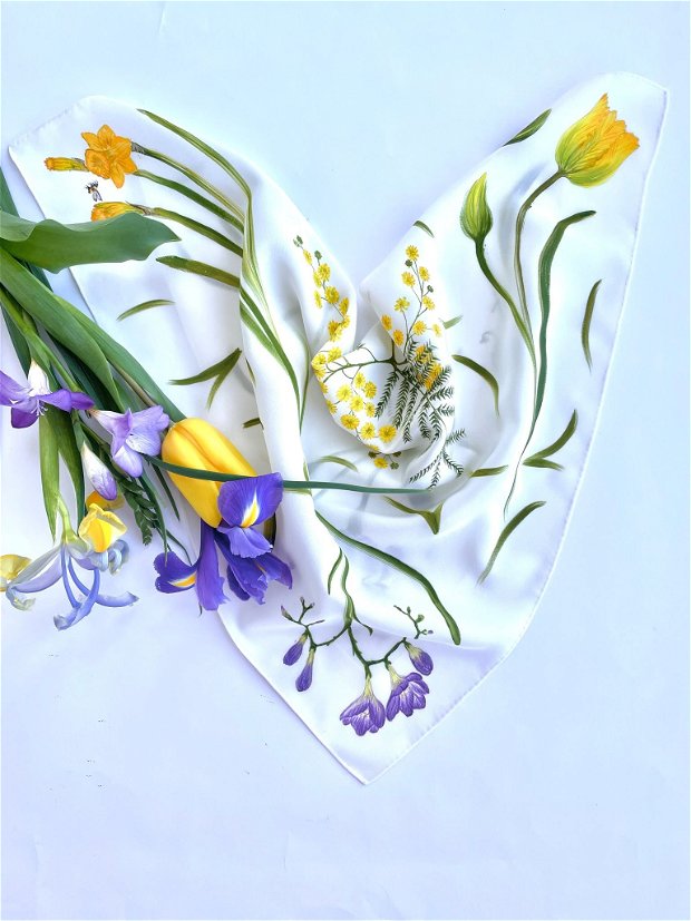 Esarfa mică mătase pictata manual-flori de primavara