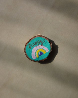 Magnet realizat pe felie de copac