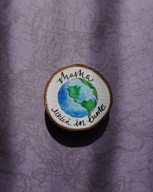 Magnet realizat pe felie de copac