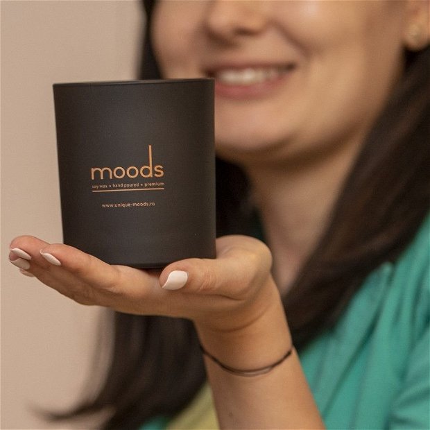 Lumanare parfumata Moods, recipient negru, 210g