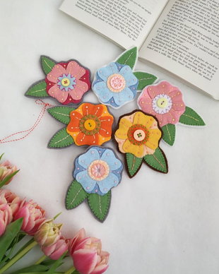 Martisor brosa "Bohemian flower"