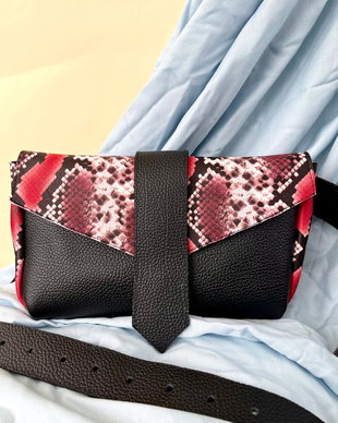 LOVEPYTHONBLACK&RED