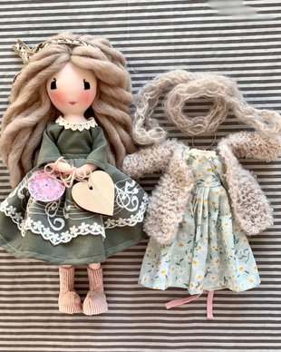 Păpușă Lisa Dolls cu accesorii