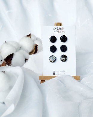 Cercei Studs Mix