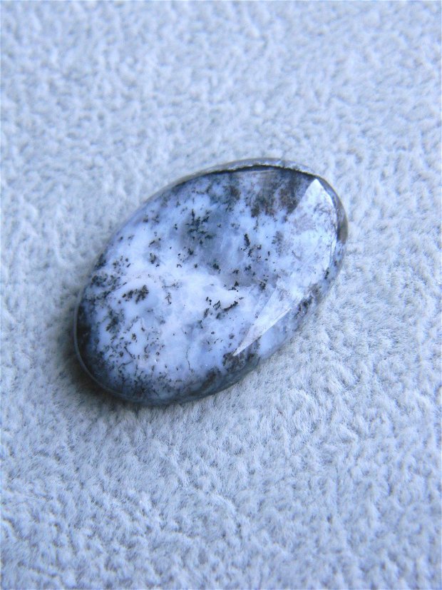 Caboson opal dendritic (C32)