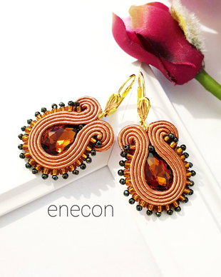 Cercei coniac, cercei soutache