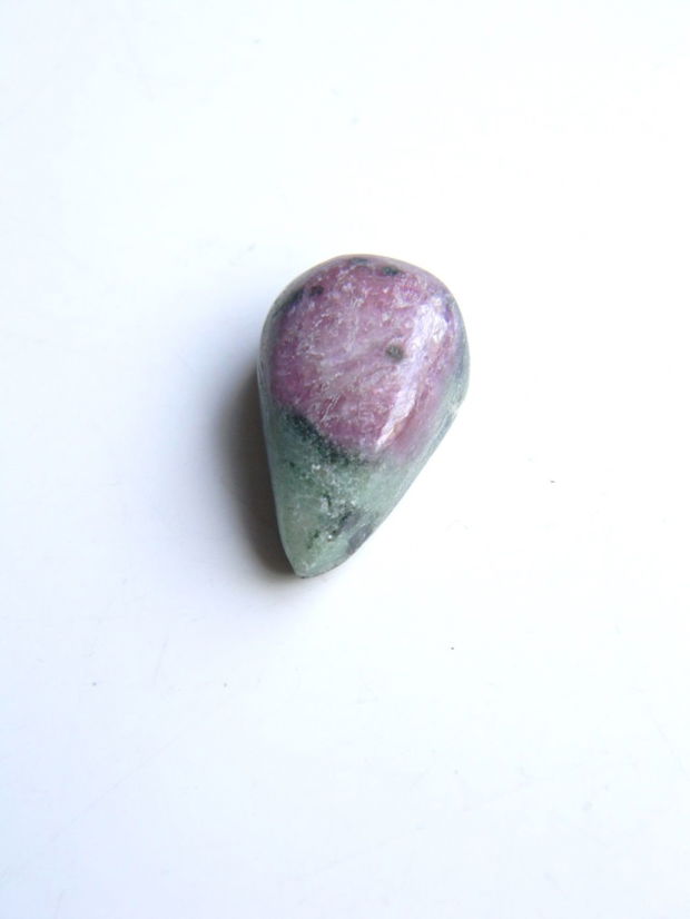 Caboson ruby zoisite (C89)