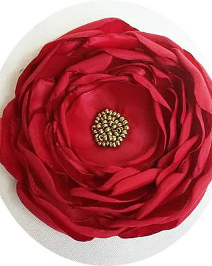 brosa floare rosie de matase ,10 cm