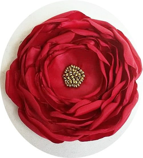 brosa floare rosie de matase ,10 cm