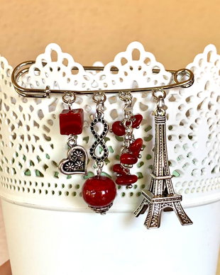 BROSA ~AMOUR TOUJOUR~coral,murano,accesorii argintate