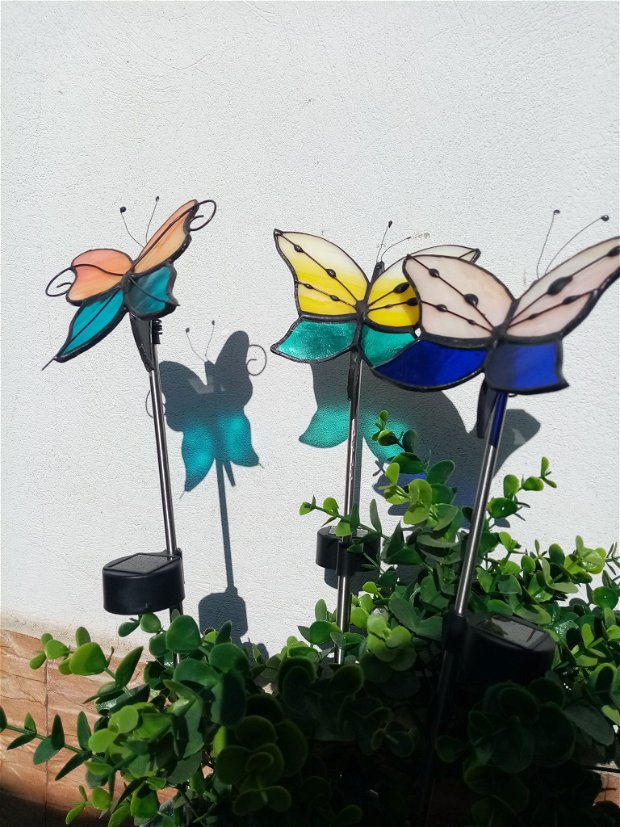 Fluture vitraliu cu lampa solara