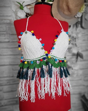 Sutien croșetat, inzorzonat,împopoțonat,împodobit