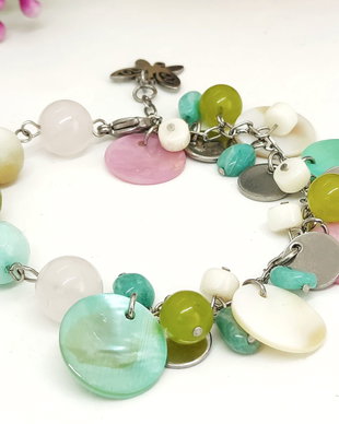 Bratara charm sidef pastelat ,cuart ,amazonit si peridot /inox argintiu