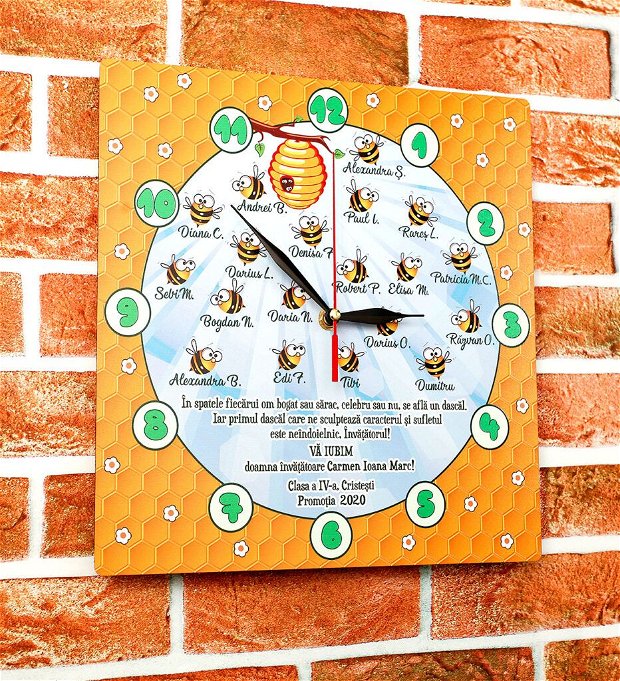 Ceas lemn personalizat pentru educatoare/invatatoare  cadou sfarsit de an scolar pentru clasa albinutelor