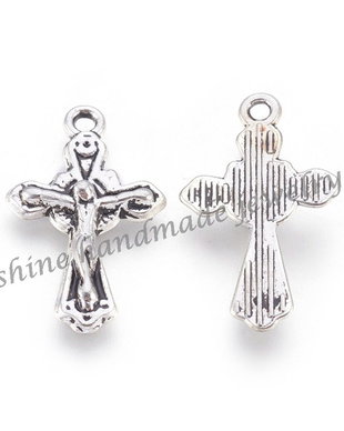 Charm cruce, argintiu antichizat, 23.5x15x3mm