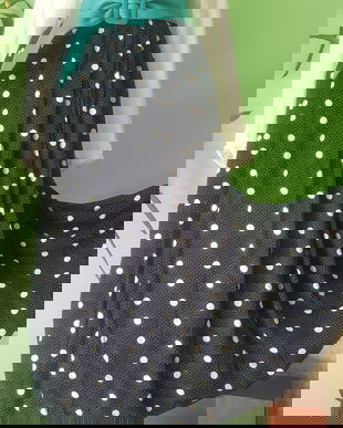 Fusta alb negru cu buline mari si mici