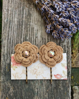 Accesorii par flori crosetate, Agrafe de par handmade