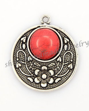 Pandantiv argintiu tibetan cu piatra Howlit rosu, 30x26x5mm