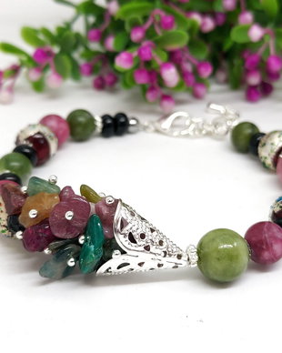 Bratara asimetrica-peridot,turmalina ,jad si margele India