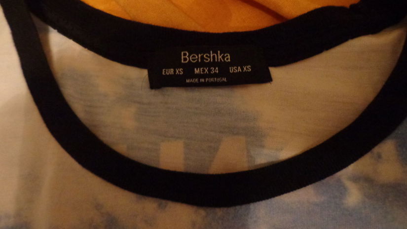 tricou Bershka de vacanta  XS/S
