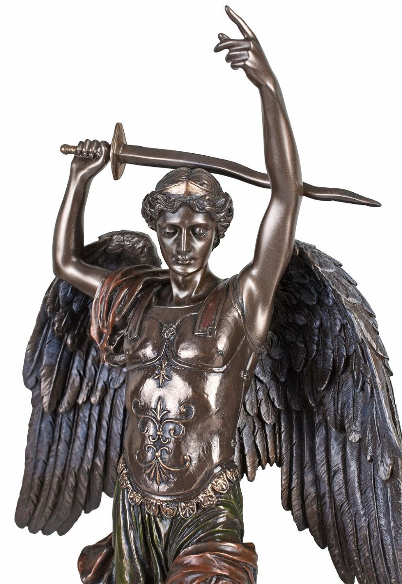 Arhangelul Mihail- statueta din rasini cu un strat ceramic