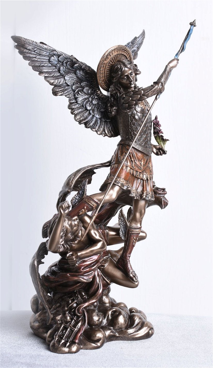 Lucifer- statueta din rasini cu un strat ceramic