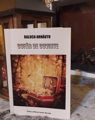 Carte de poezii "Cufăr de cuvinte"