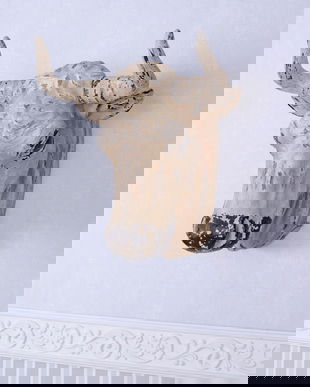 Cap de bou -  statueta din rasini