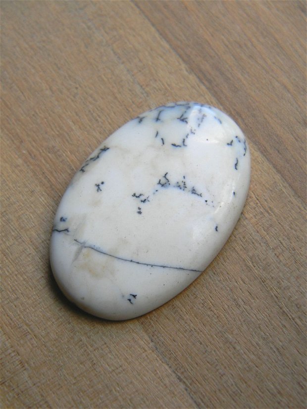 Caboson opal dendritic (C86)