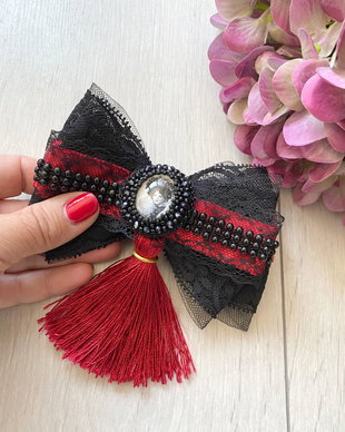 Jabou elegant cu accesoriu camee cusuta manual, Bijuterie unicat, Chocker, Guler, Colier