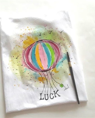 Tricou pictat manual cu balon aer cald Luck