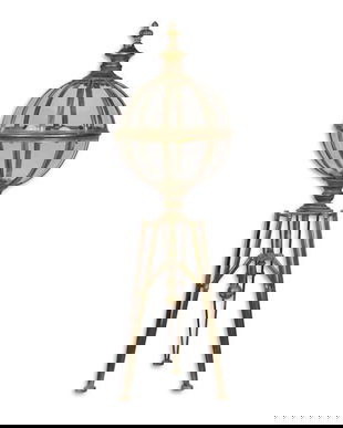 Felinar  din metal antichizat cu un trepied