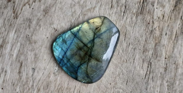 Cabochon labradorit, 36x32 mm