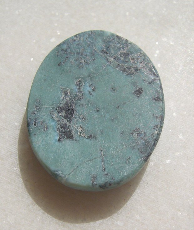 Cabochon MASIV din minereu brut de larimar cu incluziuni de cobalt si vanadiu (lucrat manual in INDIA) aprox 7x30x39 mm