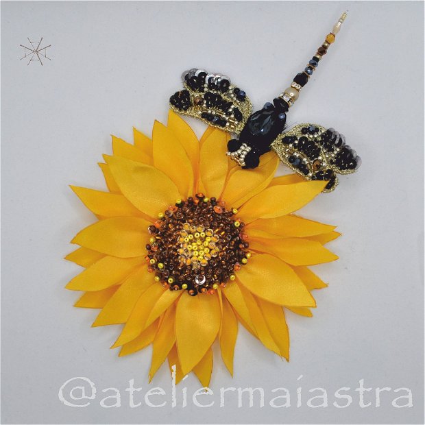 brosa floarea-soarelui handmade 3D, brosa floare, accesorii femei, bijuterii cadou