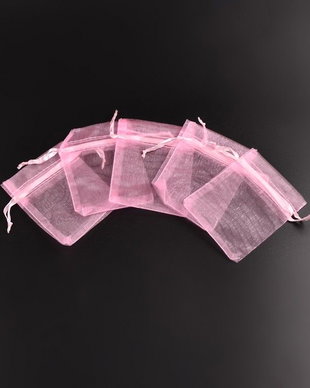 Saculet organza roz