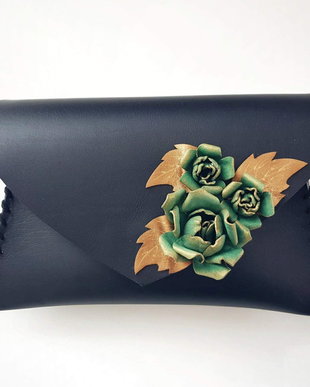 poseta plic handmade unicat din piele - green roses dream